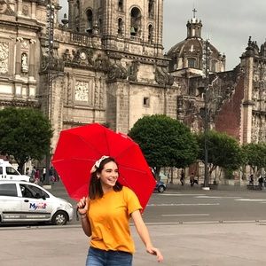 Meet your Posher, Victoria